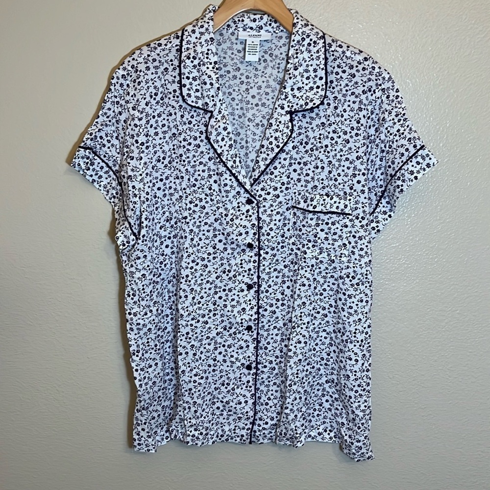 *3/$15* NWT Alfani Intimates Purple Floral Button Pajama Top